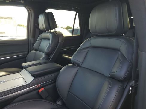 New 2025 Lincoln Navigator Reserve w/ Jet Appearance Package AWD/4WD image 22