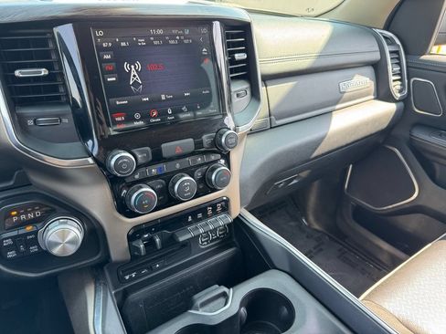 Used 2019 RAM 1500 Laramie AWD/4WD image 28