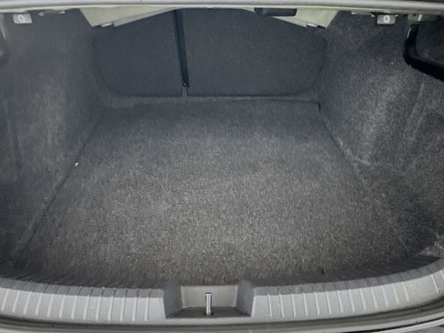 Used 2024 Volkswagen Jetta SE FWD image 31