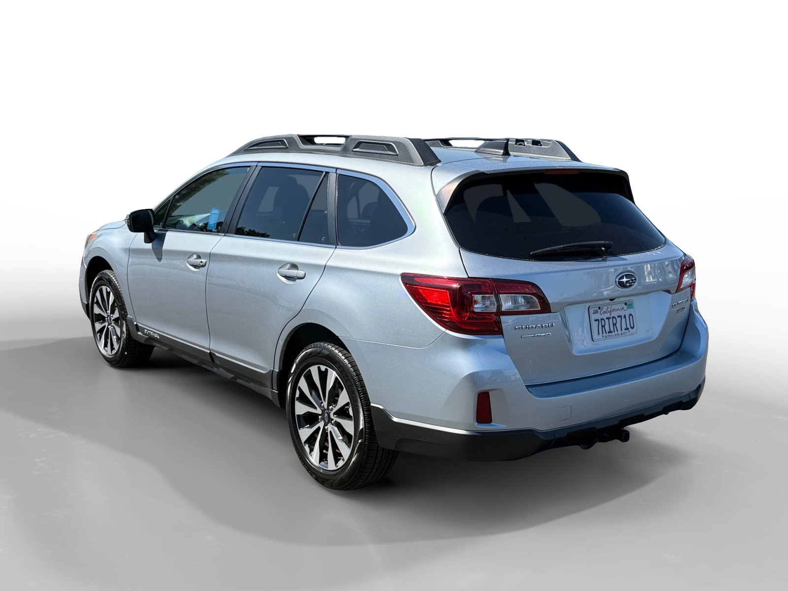 Used 2016 Subaru Outback 3.6R Limited AWD/4WD image 3