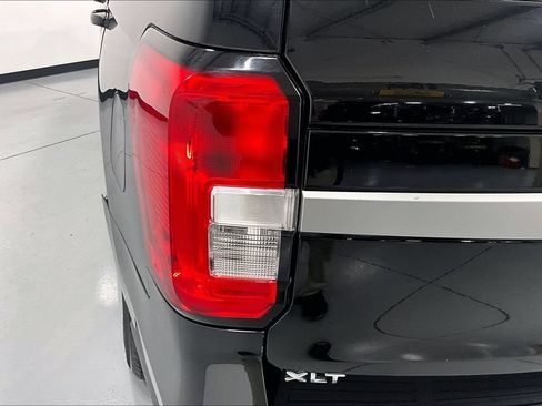 Used 2024 Ford Expedition XLT RWD image 32