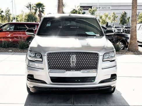 Used 2024 Lincoln Navigator L 4WD image 6