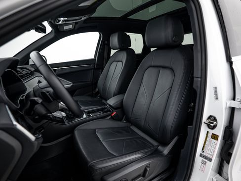 Certified 2023 Audi Q3 2.0T Premium w/ Convenience Package AWD/4WD image 15
