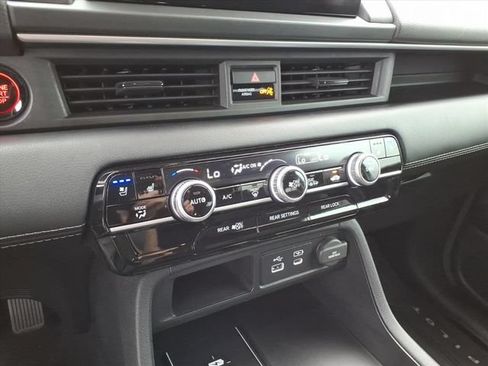 Used 2023 Honda Pilot Elite image 23