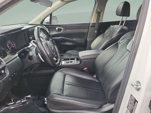Certified 2022 Kia Sorento S FWD image 24