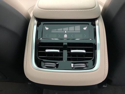 New 2026 Volvo XC90 B5 Plus image 38