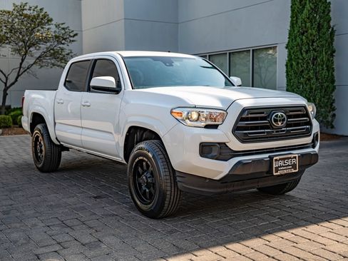 Used 2018 Toyota Tacoma SR w/ SR Convenience Package RWD image 3