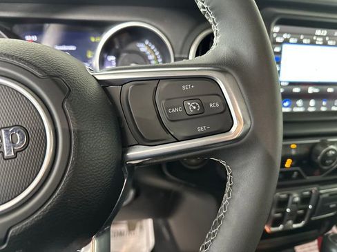 Used 2023 Jeep Wrangler Unlimited Sahara w/ Cold Weather Group image 16