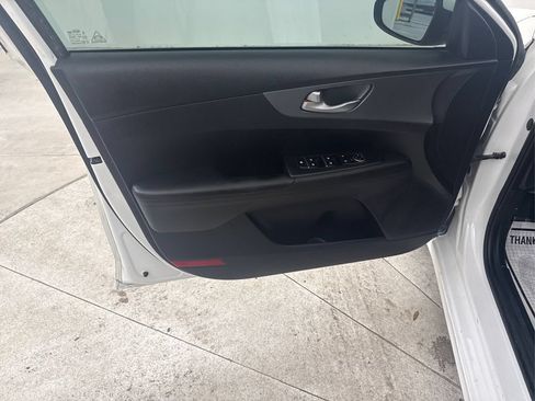 Used 2020 Kia Forte Sedan FWD image 33