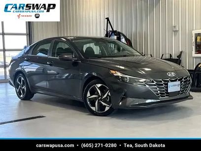 Used 2021 Hyundai Elantra SEL w/ Convenience + Premium Package