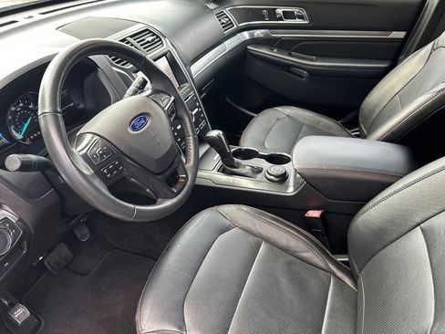 Used 2017 Ford Explorer Sport image 9