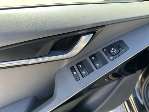 Used 2023 Kia Niro EX FWD image 16