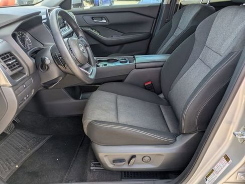 Used 2024 Nissan Rogue SV image 16