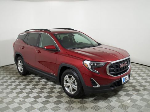 Used 2019 GMC Terrain SLE w/ Driver Convenience Package FWD image 7