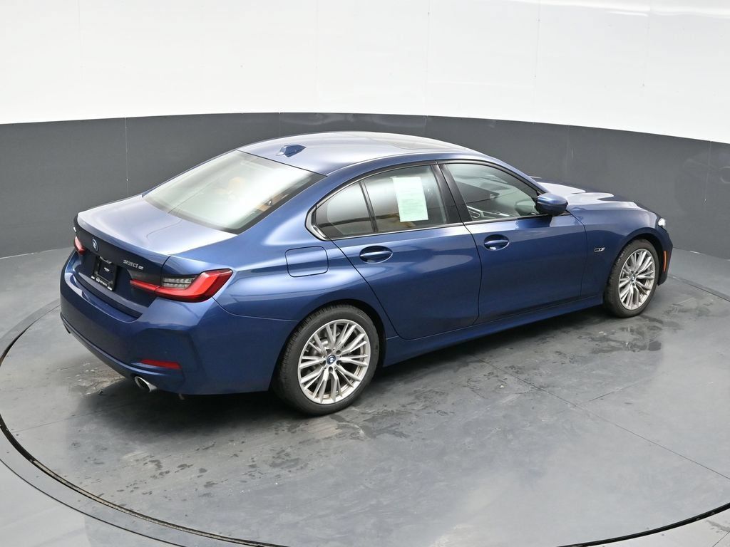 Used 2023 BMW 330e xDrive w/ Premium Package AWD/4WD image 39