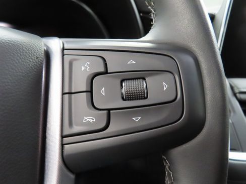 Used 2023 GMC Yukon SLE image 49