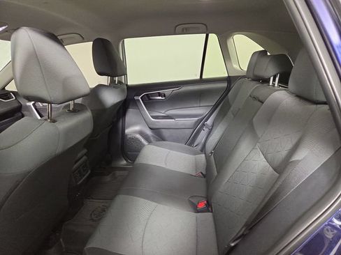 Used 2025 Toyota RAV4 XLE AWD/4WD image 15