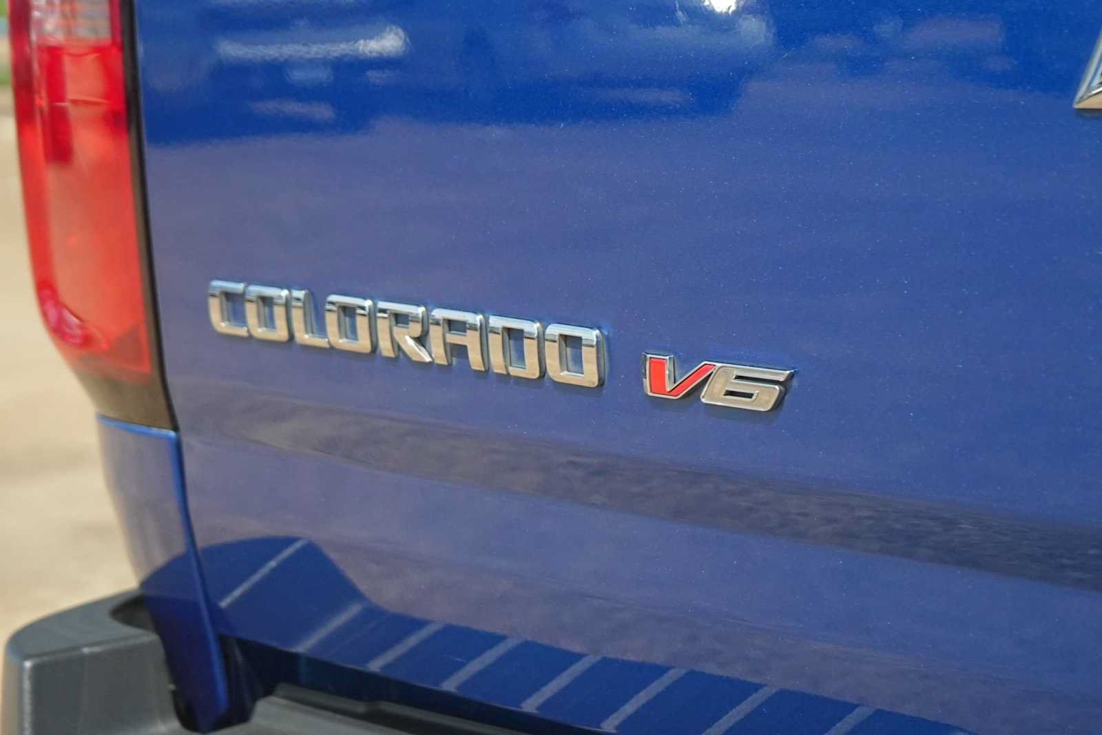 Used 2020 Chevrolet Colorado W/T w/ WT Convenience Package RWD image 8