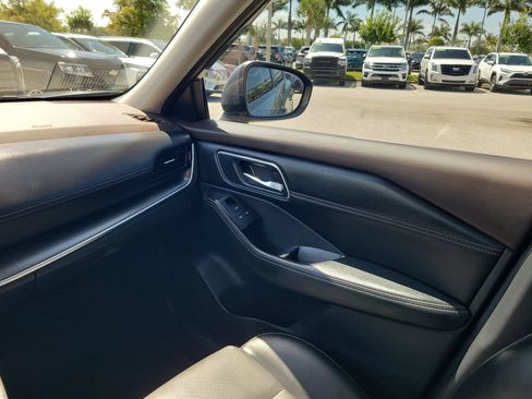 Used 2021 Nissan Rogue SV w/ Premium Package FWD image 14