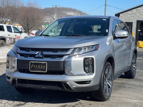 Used 2025 Mitsubishi Outlander Sport SE AWD/4WD image 1