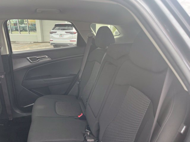 Used 2024 Kia Sportage LX FWD image 7