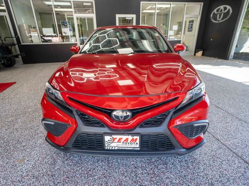 Used 2024 Toyota Camry SE w/ Convenience Package FWD image 6