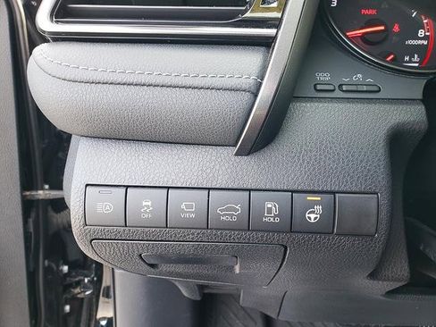 Used 2022 Toyota Camry XSE image 13