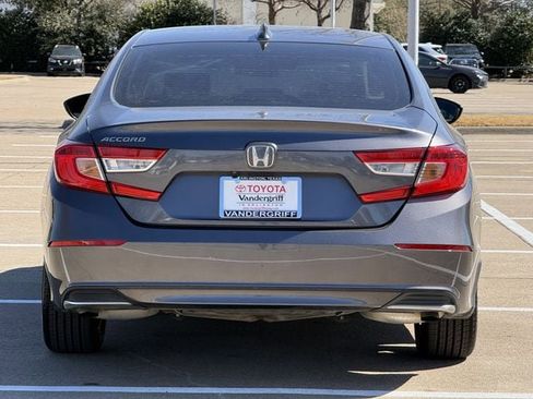 Used 2019 Honda Accord LX image 5