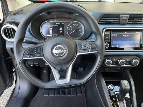 Used 2025 Nissan Versa SV FWD image 31