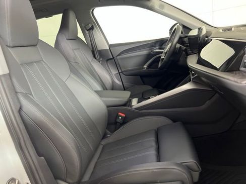 Used 2025 Audi Q5 Premium Plus w/ Premium Plus AWD/4WD image 12