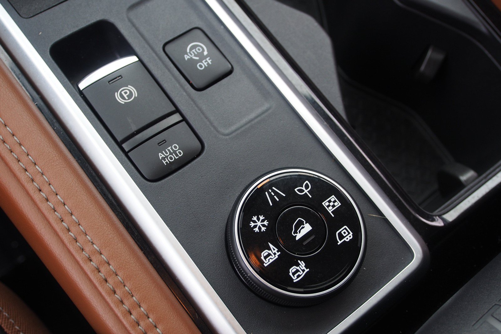 Used 2024 Nissan Pathfinder Platinum AWD/4WD image 29