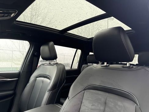 New 2025 Jeep Grand Cherokee L Limited image 28