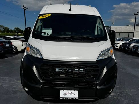 Used 2025 RAM ProMaster 2500 w/ Convenience Group FWD image 8