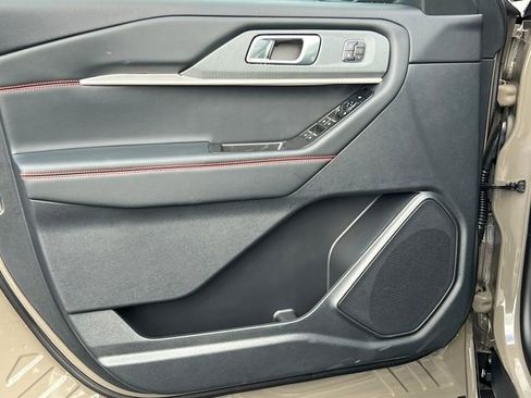 New 2026 Ford Explorer ST-Line w/ ST-Line Street Pack AWD/4WD image 17