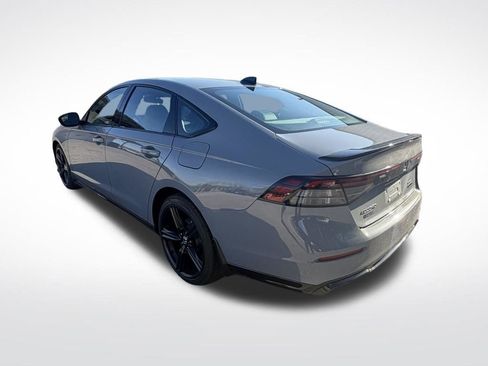 Used 2025 Honda Accord Sport image 4