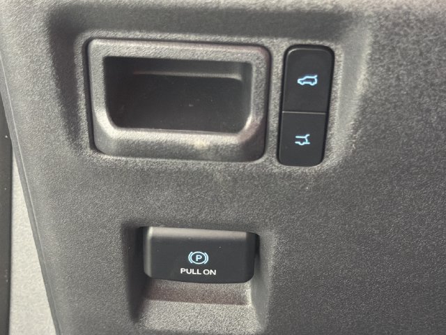 Used 2025 Ford Expedition Active RWD image 11