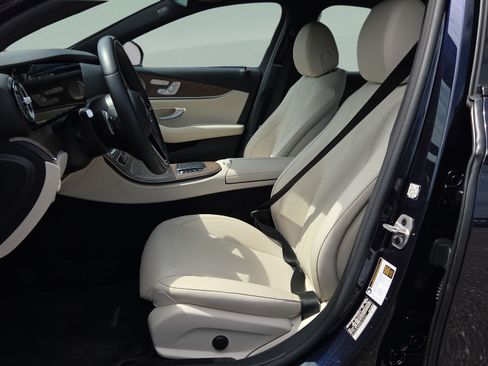 Used 2023 Mercedes-Benz E 350 Sedan image 13