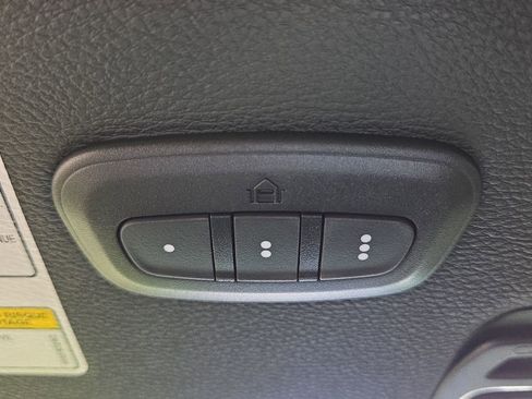 Used 2021 Jeep Gladiator Overland w/ Uconnect 4C Nav & Sound Group AWD/4WD image 27