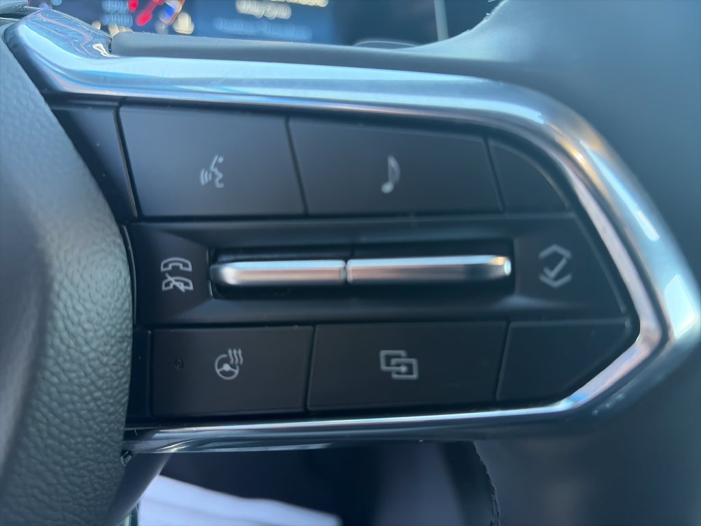 Used 2025 Chevrolet Equinox LT w/ Convenience Package II AWD/4WD image 33