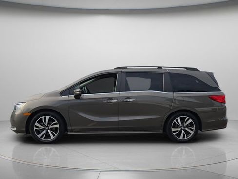 Used 2022 Honda Odyssey Touring image 3