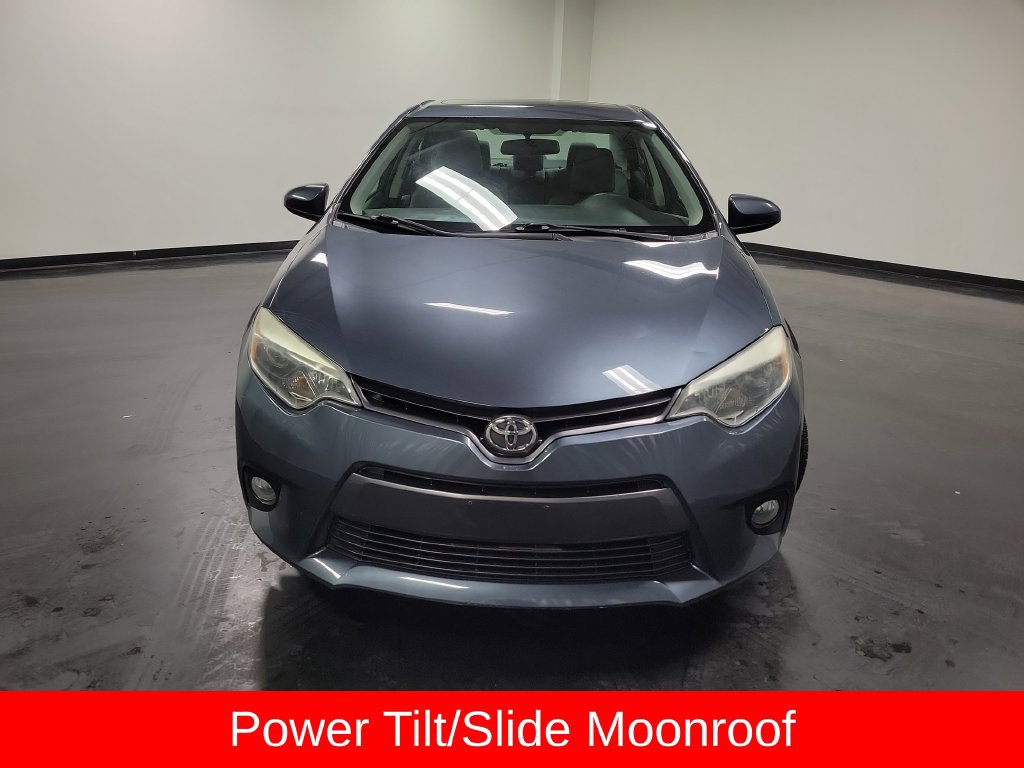 Used 2015 Toyota Corolla LE FWD image 2