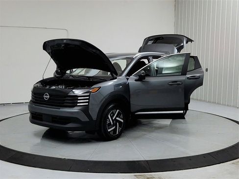 New 2026 Nissan Kicks SV w/ SV Premium Package image 11