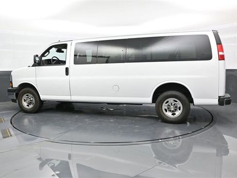 Used 2024 Chevrolet Express 3500 LT w/ LT Preferred Equipment Group image 4