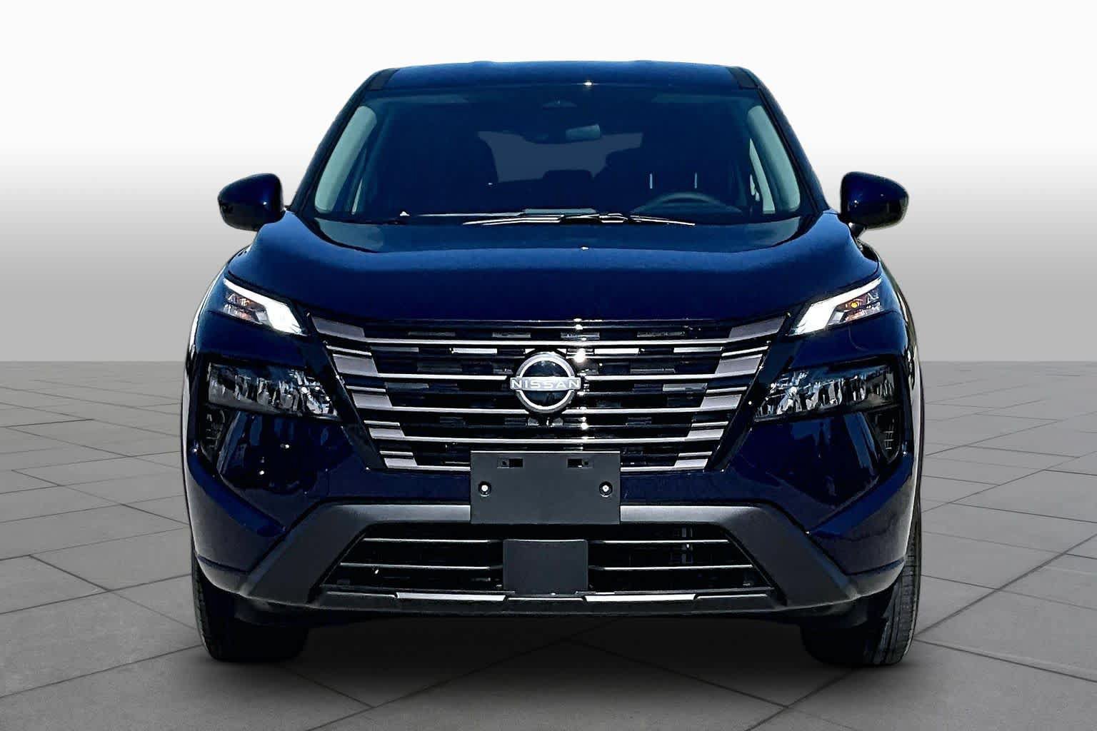 New 2027 Nissan Rogue SV FWD image 3