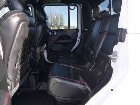 Used 2020 Jeep Gladiator Rubicon image 16
