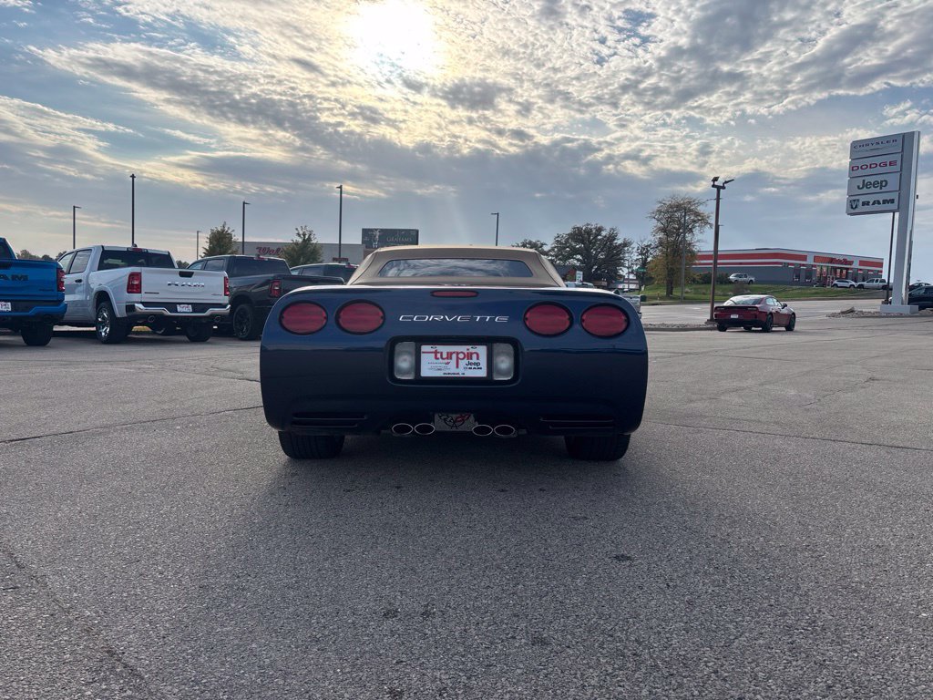 Used 2001 Chevrolet Corvette Convertible w/ Preferred Equipment Group2 RWD image 4
