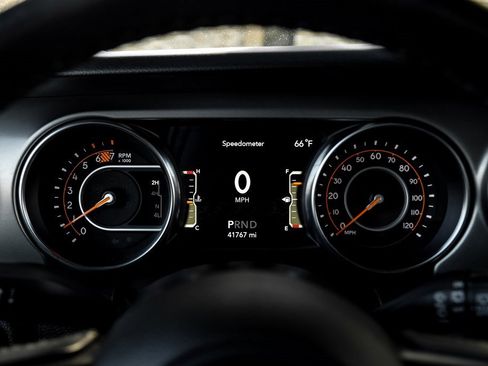 Used 2021 Jeep Wrangler Unlimited Willys image 29