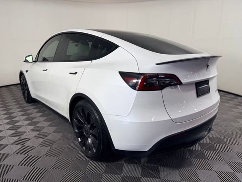 Used 2022 Tesla Model Y Performance AWD/4WD image 9