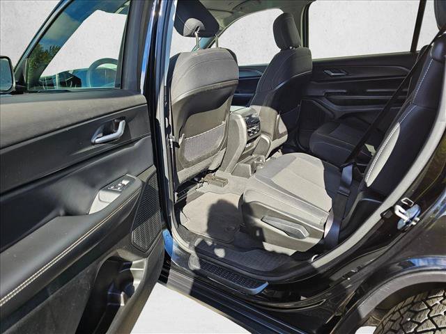 Used 2023 Jeep Grand Cherokee L Laredo AWD/4WD image 17