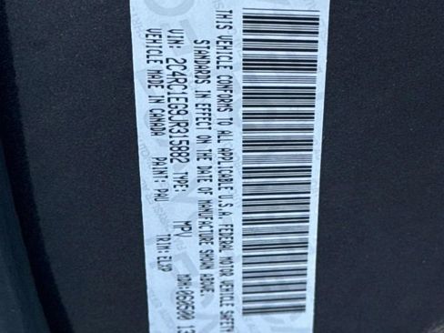 Used 2018 Chrysler Pacifica Touring-L Plus w/ Advanced Safetytec Group image 30